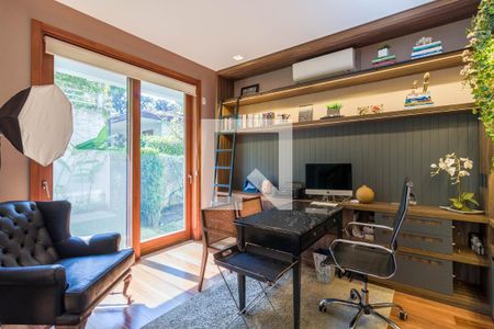 Casa de condomínio à venda com 1314m², 4 quartos e 10 vagasEscritório