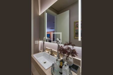 Casa de condomínio à venda com 1314m², 4 quartos e 10 vagasLavabo