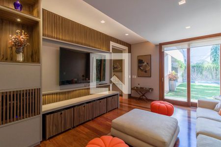 Casa de condomínio à venda com 1314m², 4 quartos e 10 vagasSala