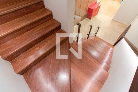 Casa de condomínio à venda com 1314m², 4 quartos e 10 vagasEscada