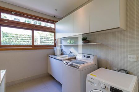 Casa de condomínio à venda com 1314m², 4 quartos e 10 vagasÁrea de Serviço