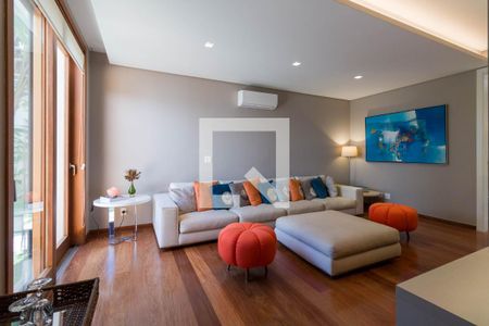 Casa de condomínio à venda com 1314m², 4 quartos e 10 vagasSala