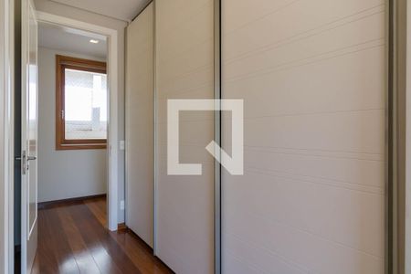 Casa de condomínio à venda com 1314m², 4 quartos e 10 vagasQuarto 02