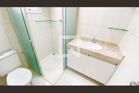 Apartamento à venda com 80m², 3 quartos e 2 vagas Apartamento à venda com 80m², 3 quartos e 2 vagasBanheiro da Suíte