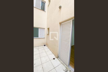 Apartamento à venda com 80m², 3 quartos e 2 vagas Apartamento à venda com 80m², 3 quartos e 2 vagasVaranda Quarto 1