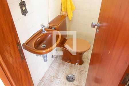 Apartamento à venda com 156m², 4 quartos e 2 vagas Apartamento à venda com 156m², 4 quartos e 2 vagasBANHEIRO DA QUARTO DA ÁREA DE SERVIÇO