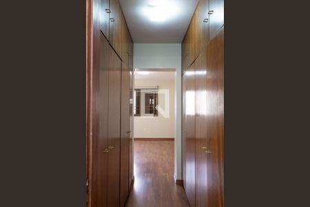 Apartamento à venda com 156m², 4 quartos e 2 vagas Apartamento à venda com 156m², 4 quartos e 2 vagasCLOSET