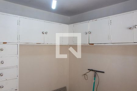 Apartamento à venda com 156m², 4 quartos e 2 vagas Apartamento à venda com 156m², 4 quartos e 2 vagasQUARTO DA ÁREA DE SERVIÇO