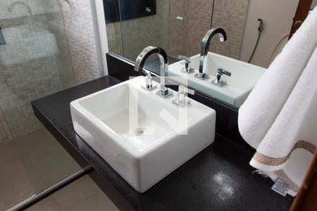 Apartamento à venda com 156m², 4 quartos e 2 vagas Apartamento à venda com 156m², 4 quartos e 2 vagasBANHEIRO DA SUITE