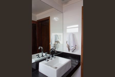 Apartamento à venda com 156m², 4 quartos e 2 vagas Apartamento à venda com 156m², 4 quartos e 2 vagasBANHEIRO DA SUITE