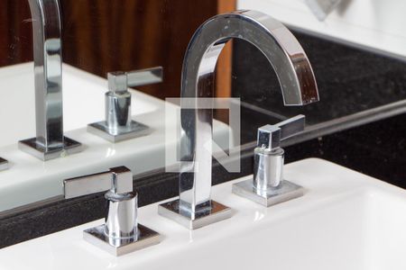 Apartamento à venda com 156m², 4 quartos e 2 vagas Apartamento à venda com 156m², 4 quartos e 2 vagasBANHEIRO DA SUITE