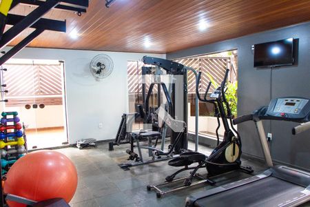 Apartamento à venda com 156m², 4 quartos e 2 vagas Apartamento à venda com 156m², 4 quartos e 2 vagasÁREA COMUM - ACADEMIA