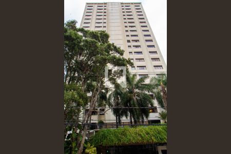 Apartamento à venda com 156m², 4 quartos e 2 vagas Apartamento à venda com 156m², 4 quartos e 2 vagasFACHADA