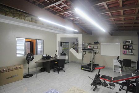 Casa à venda com 232m², 4 quartos e 2 vagas Casa à venda com 232m², 4 quartos e 2 vagasSótão