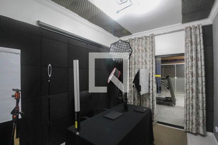 Casa à venda com 232m², 4 quartos e 2 vagas Casa à venda com 232m², 4 quartos e 2 vagasSótão