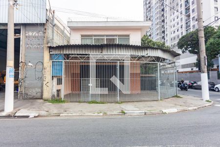 Casa à venda com 250m², 3 quartos e 5 vagasFachada