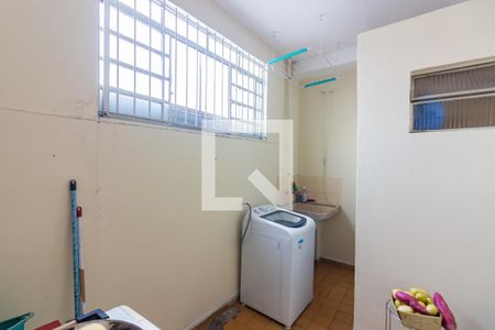 Casa à venda com 250m², 3 quartos e 5 vagasÁrea de Serviço