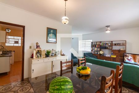 Casa à venda com 250m², 3 quartos e 5 vagasSala