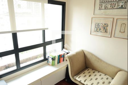 Apartamento à venda com 169m², 4 quartos e 3 vagasQuarto