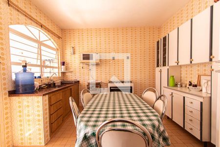 Casa para alugar com 236m², 3 quartos e 4 vagas Casa para alugar com 236m², 3 quartos e 4 vagasCozinha