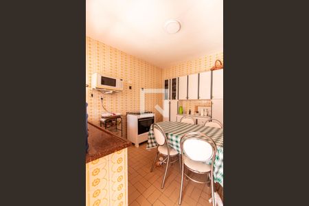 Casa para alugar com 236m², 3 quartos e 4 vagas Casa para alugar com 236m², 3 quartos e 4 vagasCozinha