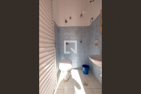 Casa para alugar com 236m², 3 quartos e 4 vagas Casa para alugar com 236m², 3 quartos e 4 vagasBanheiro Externo