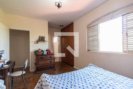 Casa para alugar com 236m², 3 quartos e 4 vagas Casa para alugar com 236m², 3 quartos e 4 vagasSuíte