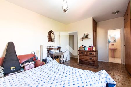 Casa para alugar com 236m², 3 quartos e 4 vagas Casa para alugar com 236m², 3 quartos e 4 vagasSuíte