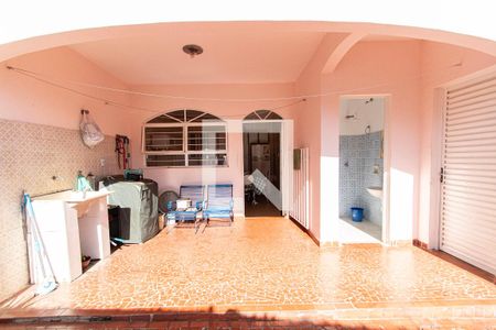 Casa para alugar com 236m², 3 quartos e 4 vagas Casa para alugar com 236m², 3 quartos e 4 vagasÁrea de Serviço