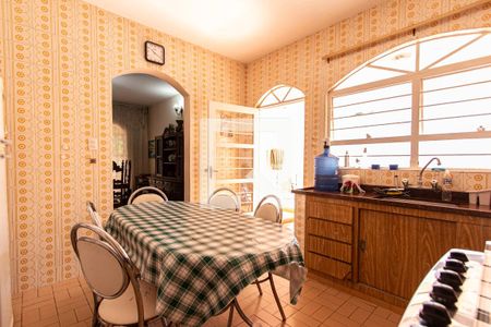 Casa para alugar com 236m², 3 quartos e 4 vagas Casa para alugar com 236m², 3 quartos e 4 vagasCozinha