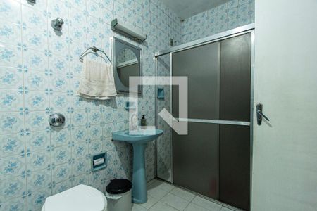 Casa para alugar com 236m², 3 quartos e 4 vagas Casa para alugar com 236m², 3 quartos e 4 vagasBanheiro Social