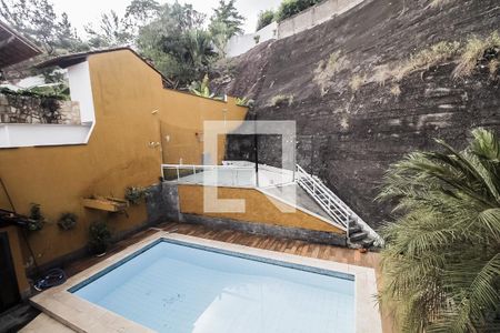 Casa de condomínio para alugar com 606m², 4 quartos e 2 vagas Casa de condomínio para alugar com 606m², 4 quartos e 2 vagasSuíte 2 - varanda
