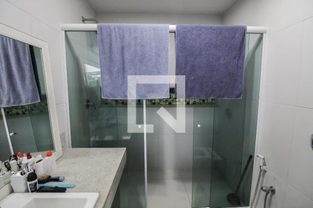 Casa de condomínio para alugar com 606m², 4 quartos e 2 vagas Casa de condomínio para alugar com 606m², 4 quartos e 2 vagasBanheiro da Suíte 1