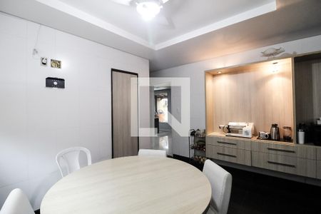 Casa de condomínio para alugar com 606m², 4 quartos e 2 vagas Casa de condomínio para alugar com 606m², 4 quartos e 2 vagasCozinha