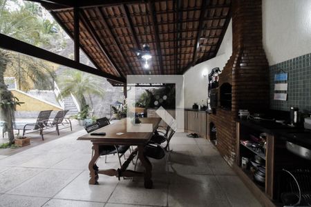 Casa de condomínio para alugar com 606m², 4 quartos e 2 vagas Casa de condomínio para alugar com 606m², 4 quartos e 2 vagasÁrea gourmet