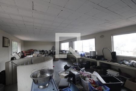 Casa de condomínio para alugar com 606m², 4 quartos e 2 vagas Casa de condomínio para alugar com 606m², 4 quartos e 2 vagasSótão