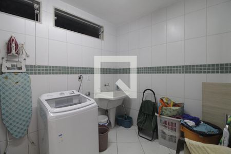 Casa de condomínio para alugar com 606m², 4 quartos e 2 vagas Casa de condomínio para alugar com 606m², 4 quartos e 2 vagasÁrea de Serviço