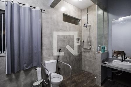 Casa de condomínio para alugar com 606m², 4 quartos e 2 vagas Casa de condomínio para alugar com 606m², 4 quartos e 2 vagasBanheiro Social
