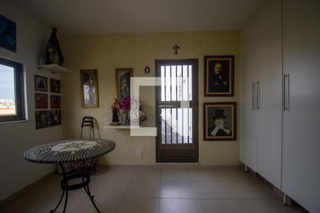 Apartamento à venda com 320m², 4 quartos e 2 vagasQuarto 2 