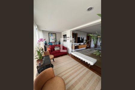 Apartamento à venda com 245m², 4 quartos e 4 vagas