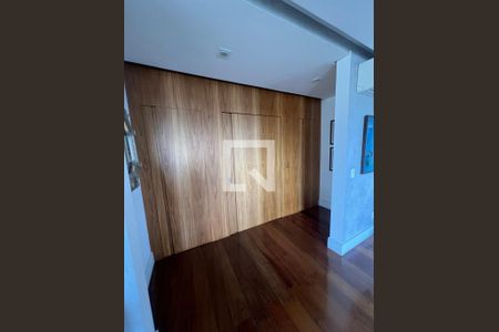 Apartamento à venda com 245m², 4 quartos e 4 vagas