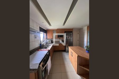 Apartamento à venda com 245m², 4 quartos e 4 vagas