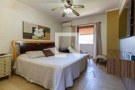 Casa de condomínio à venda com 330m², 5 quartos e 7 vagas