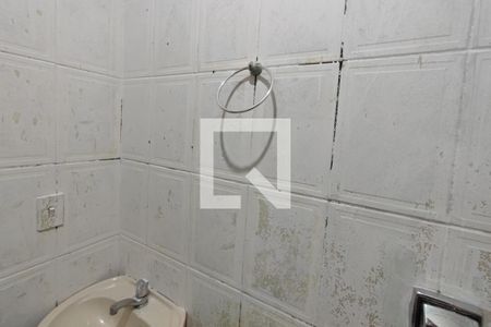 Casa à venda com 120m², 5 quartos e 3 vagas Casa à venda com 120m², 5 quartos e 3 vagasBanheiro