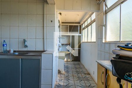 Apartamento à venda com 57m², 2 quartos e 1 vaga Apartamento à venda com 57m², 2 quartos e 1 vagaCozinha e Área de Serviço