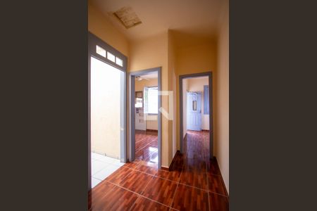 Casa à venda com 250m², 7 quartos e sem vaga Casa à venda com 250m², 7 quartos e sem vagaCorredor da casa 2