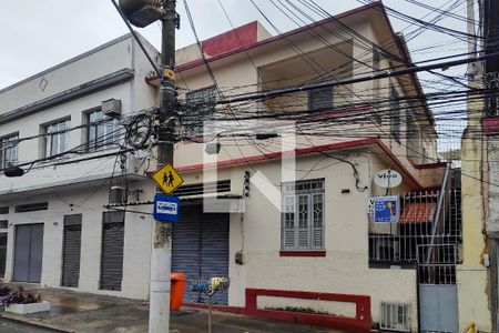 Casa à venda com 250m², 7 quartos e sem vaga Casa à venda com 250m², 7 quartos e sem vagaFachada