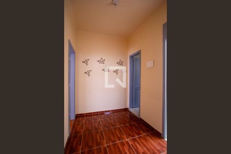 Casa à venda com 250m², 7 quartos e sem vaga Casa à venda com 250m², 7 quartos e sem vagaCorredor da casa 2