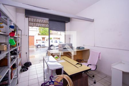 Casa à venda com 250m², 7 quartos e sem vaga Casa à venda com 250m², 7 quartos e sem vagaLoja