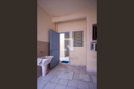 Casa à venda com 250m², 7 quartos e sem vaga Casa à venda com 250m², 7 quartos e sem vagaÁrea de Serviço da casa 2